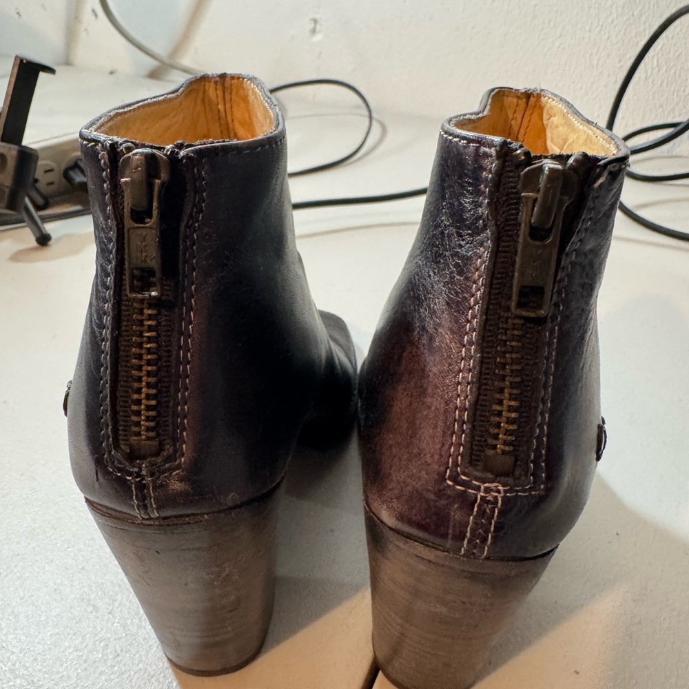 Bed Stu Black Leather Peep-Toe Heeled Boots - Picture 8 of 10